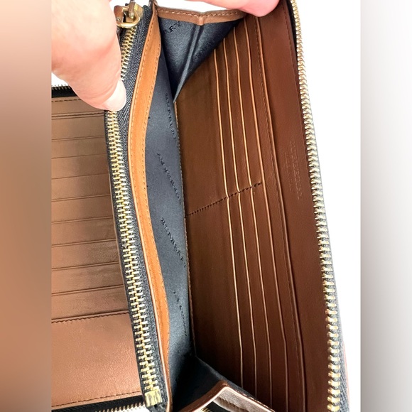 BURBERRY  Horseferry Check Zip Around Wallet Brown - Picture 10 of 16